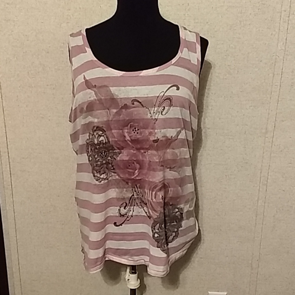 Maurice's tank top